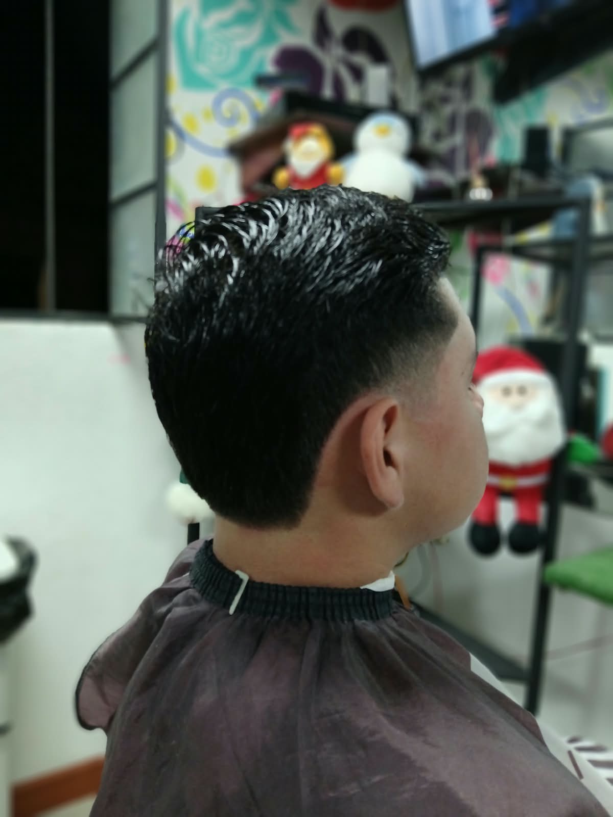 Corte clásico peinado realizado en Rocky&Chely